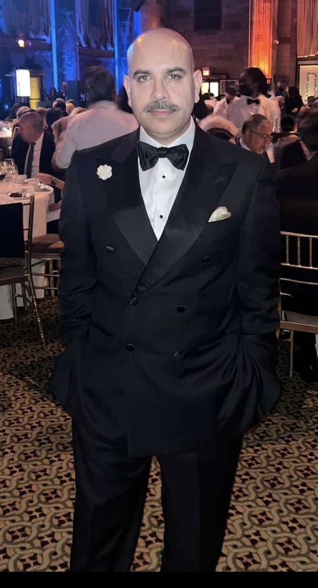 Munawar Riaz Hussain Luxtury buyer, New York City , United States (FGP Ambassador Member)